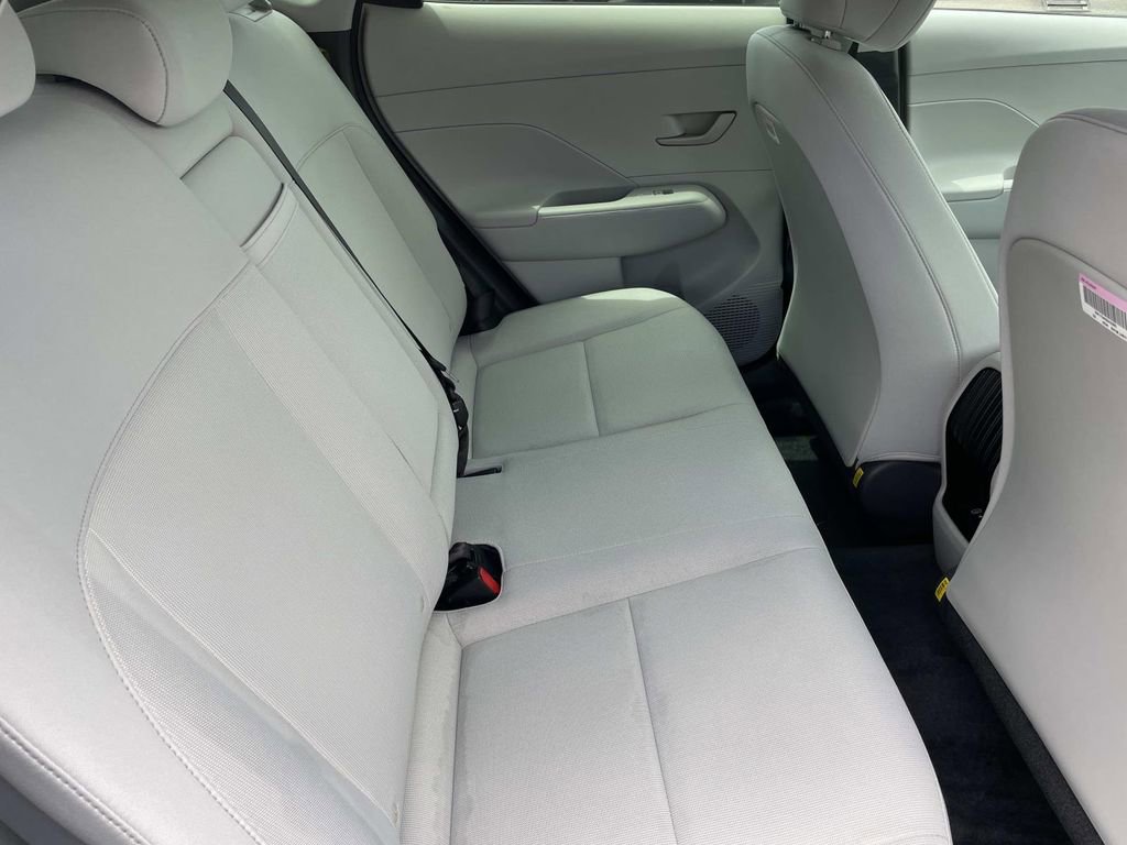 Used 2025 Hyundai Kona SE FWD image 23