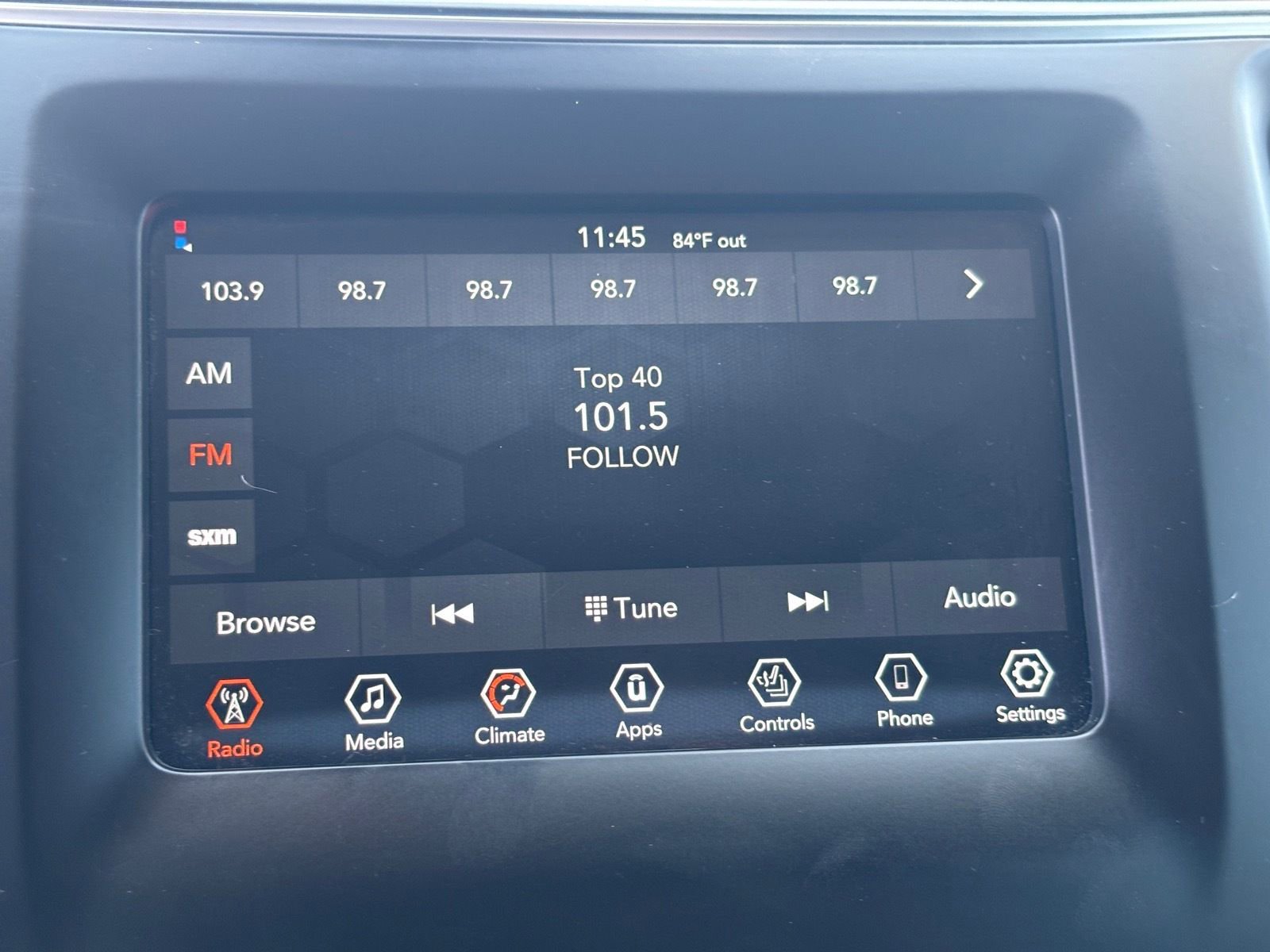 Used 2021 Jeep Cherokee Latitude Plus image 24