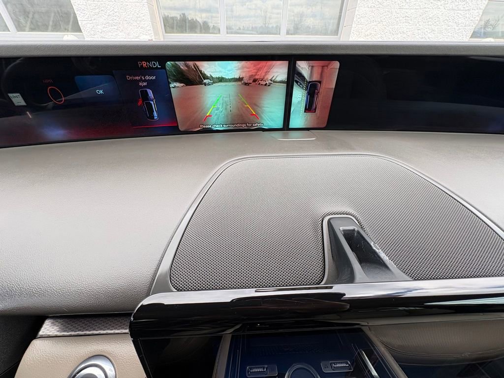 Certified 2025 Lincoln Nautilus Premier w/ Equipment Group 102A image 16