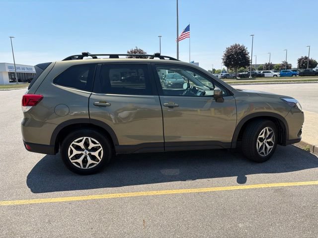 Used 2024 Subaru Forester Premium AWD/4WD image 4