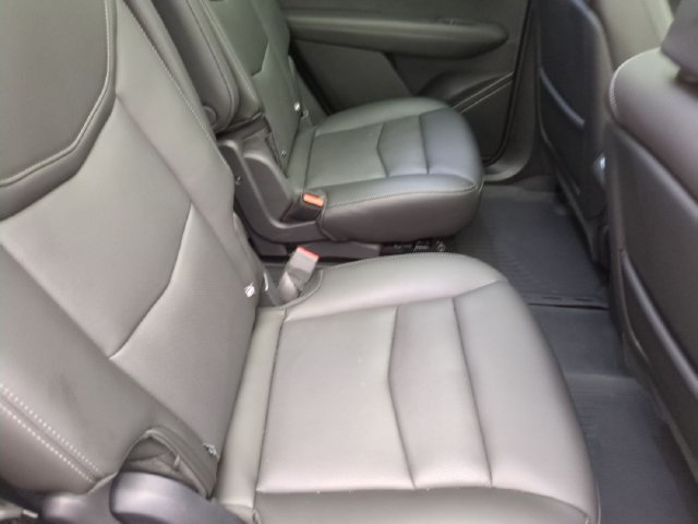 Certified 2024 Cadillac XT6 Premium Luxury w/ LPO, Floor Liner Package AWD/4WD image 26