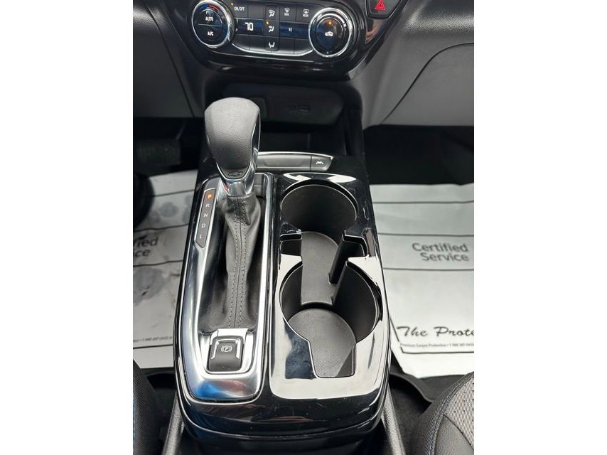 Used 2025 Chevrolet Trax LT FWD image 30