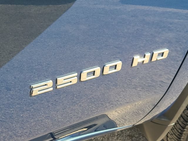 Used 2025 Chevrolet Silverado 2500 LT AWD/4WD image 32