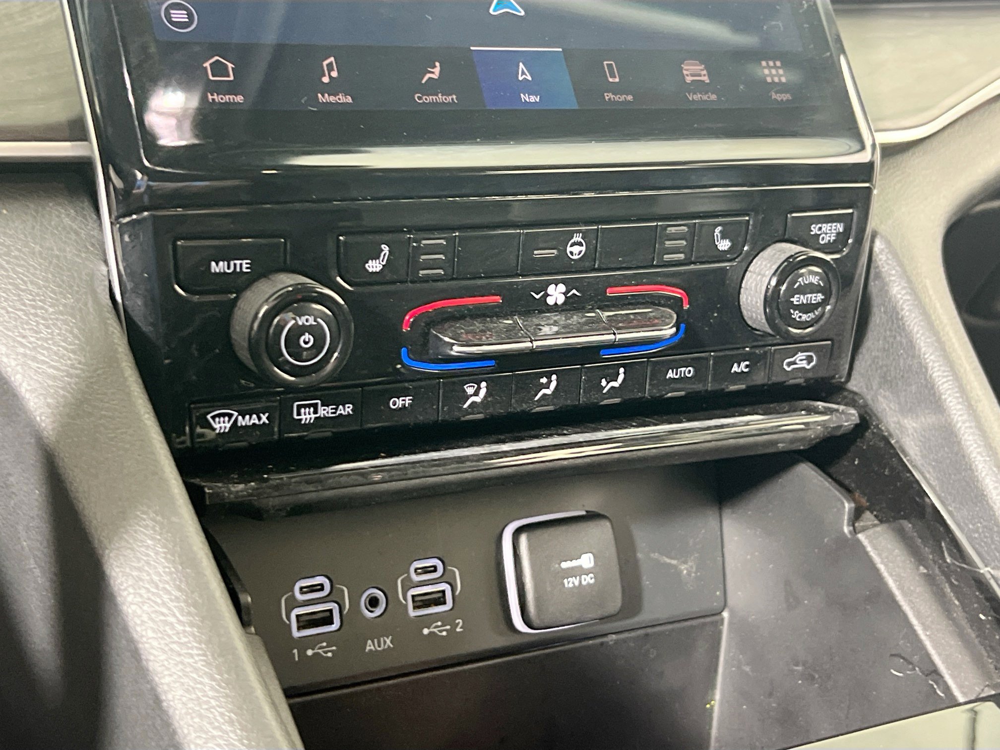 Used 2023 Jeep Grand Cherokee L Limited image 15