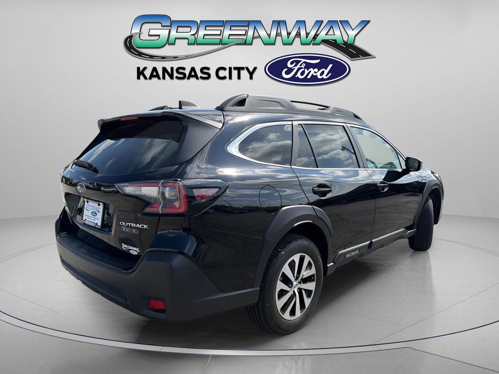 Used 2024 Subaru Outback Premium AWD/4WD image 5