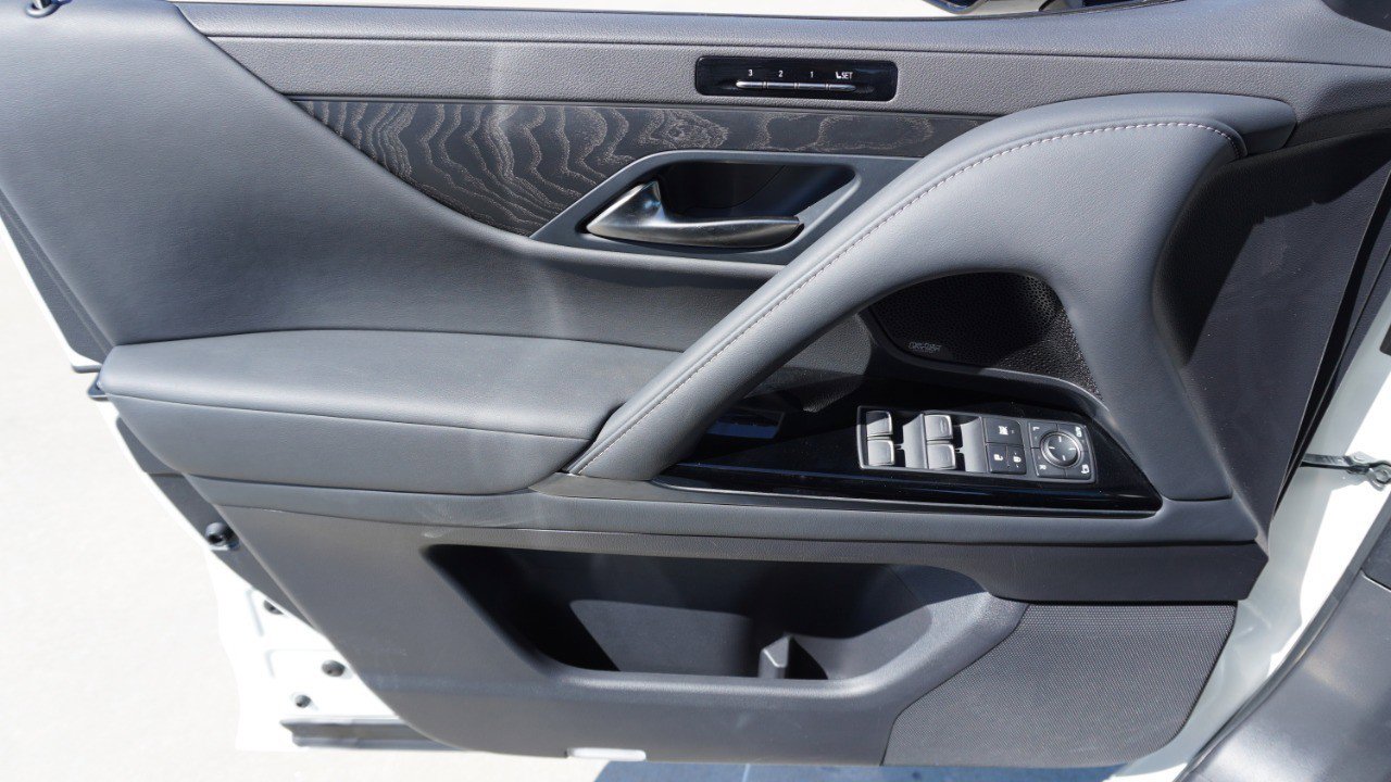 Used 2023 Lexus LX 600 4WD w/ Appearance Package image 23