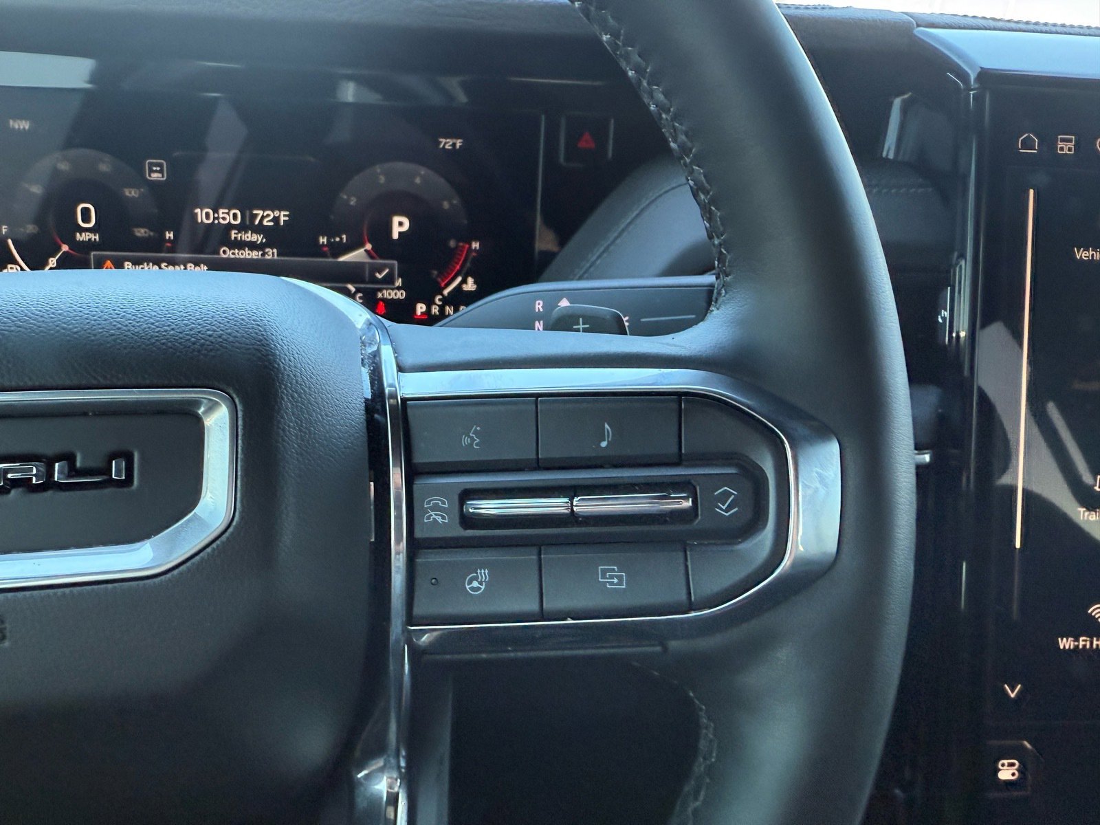 Used 2025 GMC Yukon Denali image 27