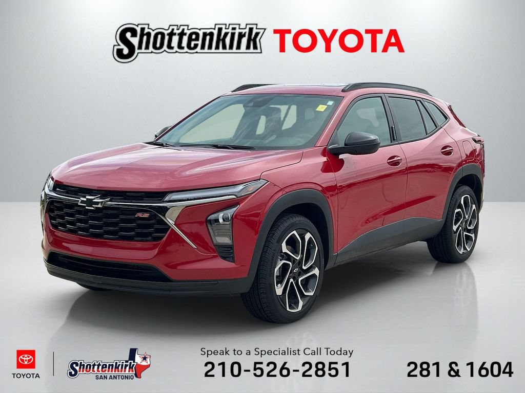 Used 2026 Chevrolet Trax RS w/ Sunroof Package FWD image 1