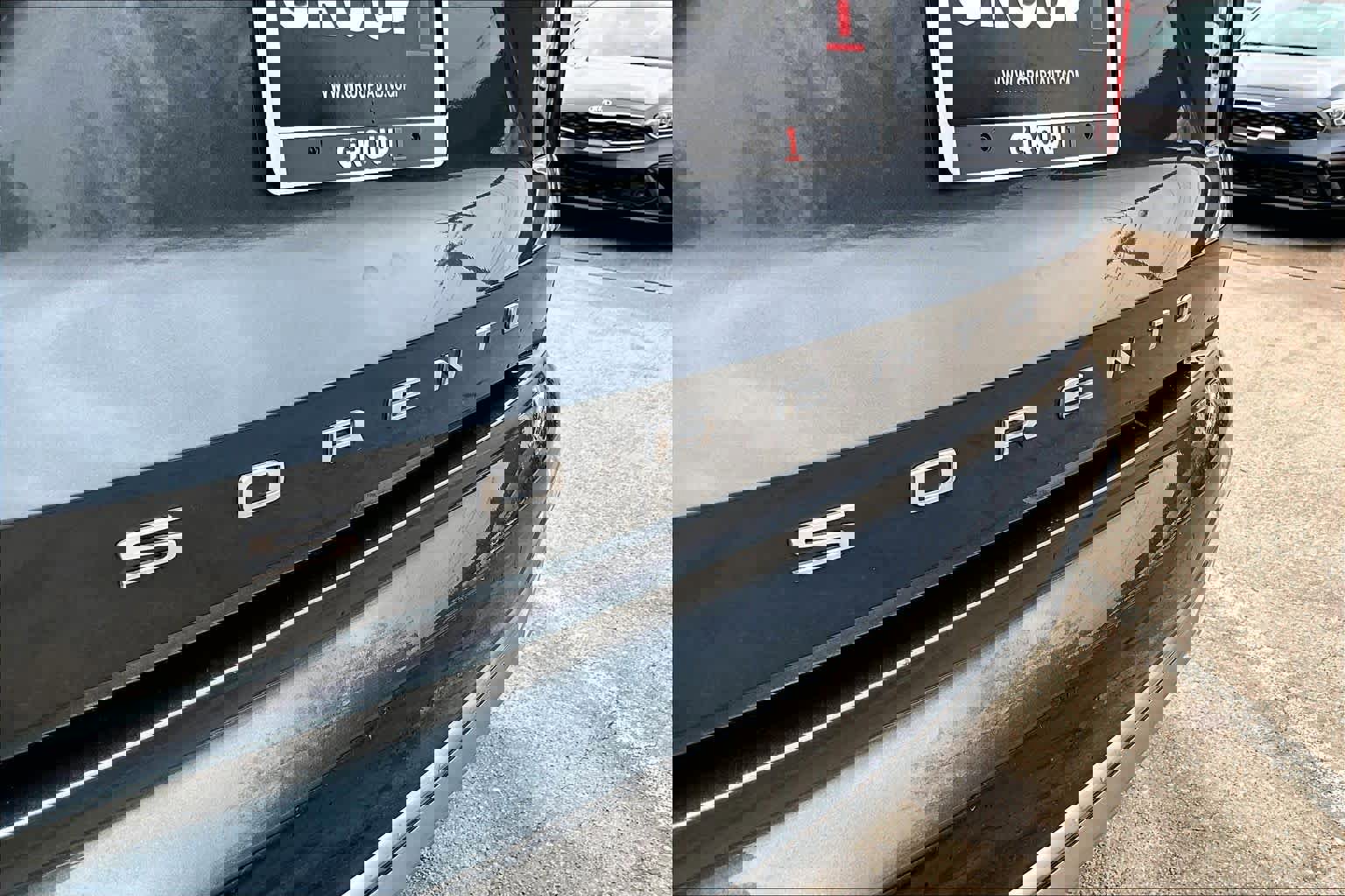 Used 2022 Kia Sorento EX w/ Panoramic Sunroof Package image 31