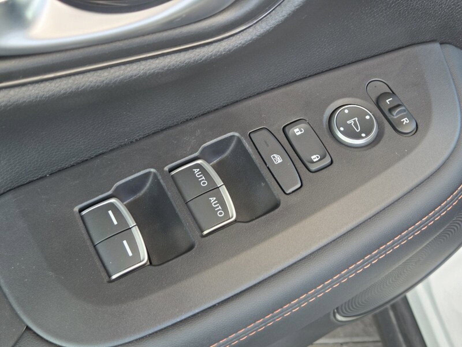 Used 2025 Honda HR-V Sport image 23