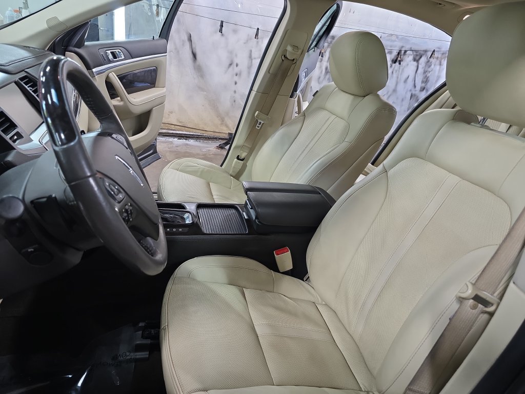 Used 2015 Lincoln MKS AWD w/ Equipment Group 101A image 14