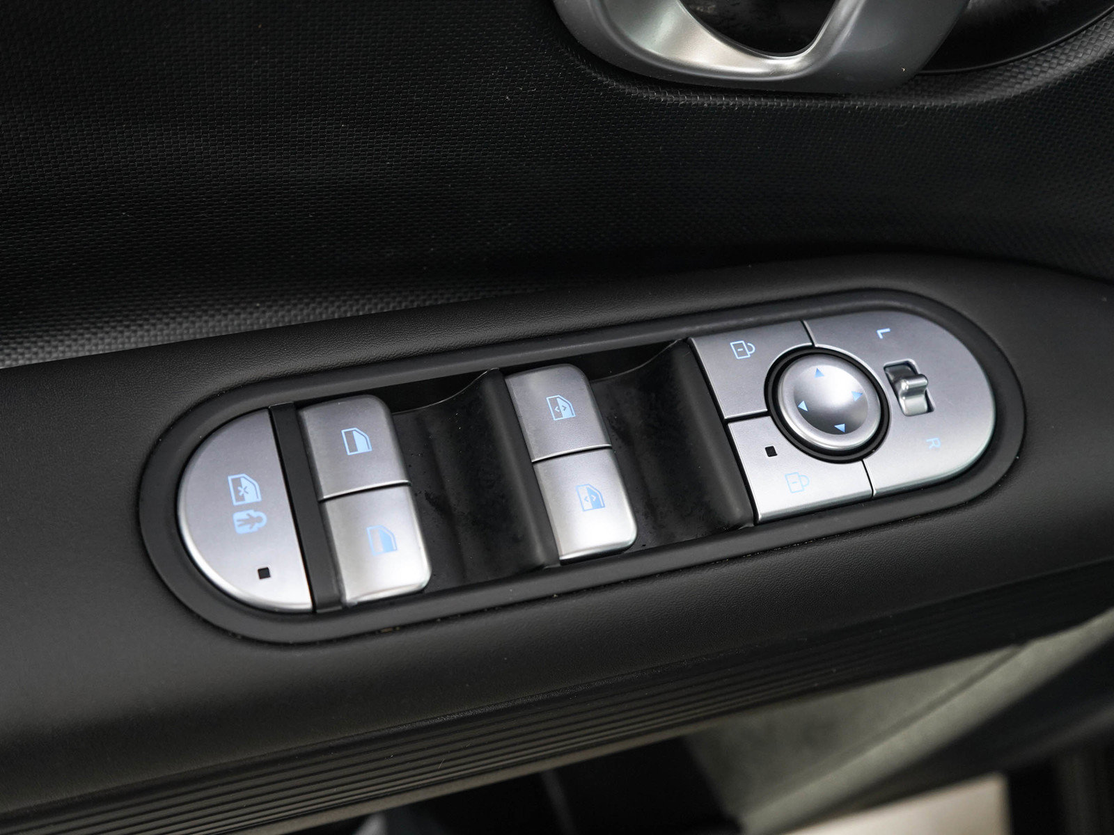 Certified 2024 Hyundai Ioniq 5 SEL AWD/4WD image 19
