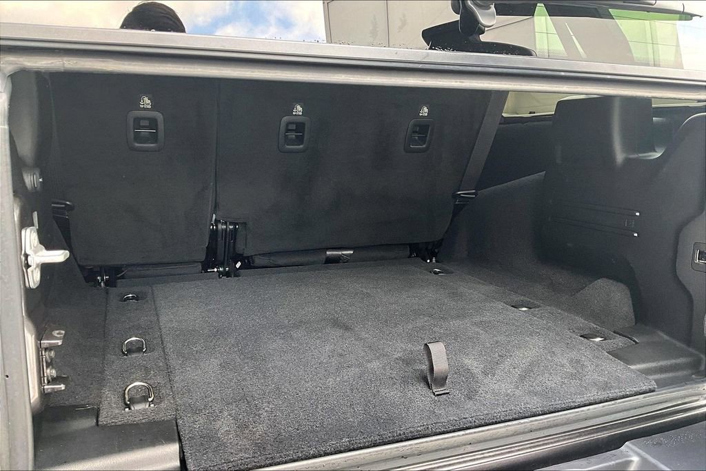 Used 2019 Jeep Wrangler Unlimited Rubicon w/ Cold Weather Group image 24