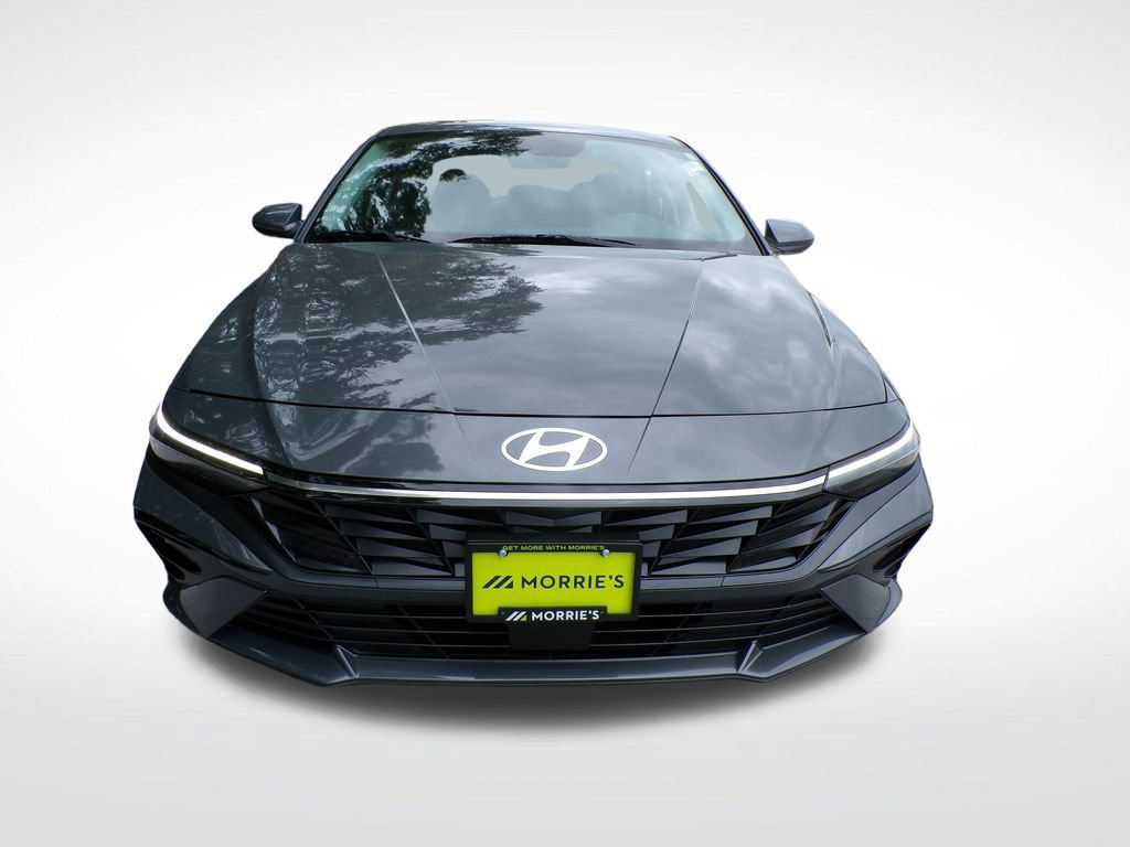 Certified 2025 Hyundai Elantra SEL FWD image 10