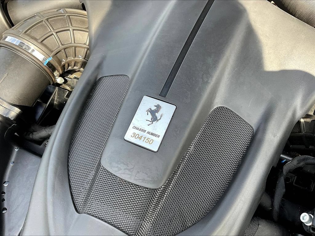 Used 2024 Ferrari Roma RWD image 28