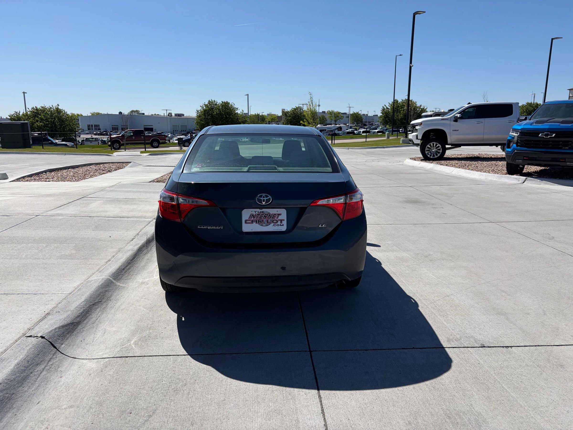 Used 2015 Toyota Corolla LE FWD image 5