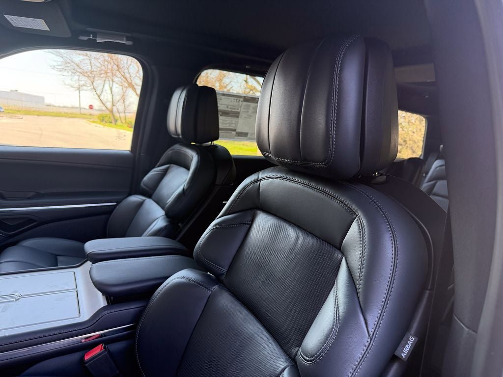 New 2026 Lincoln Navigator Reserve image 11