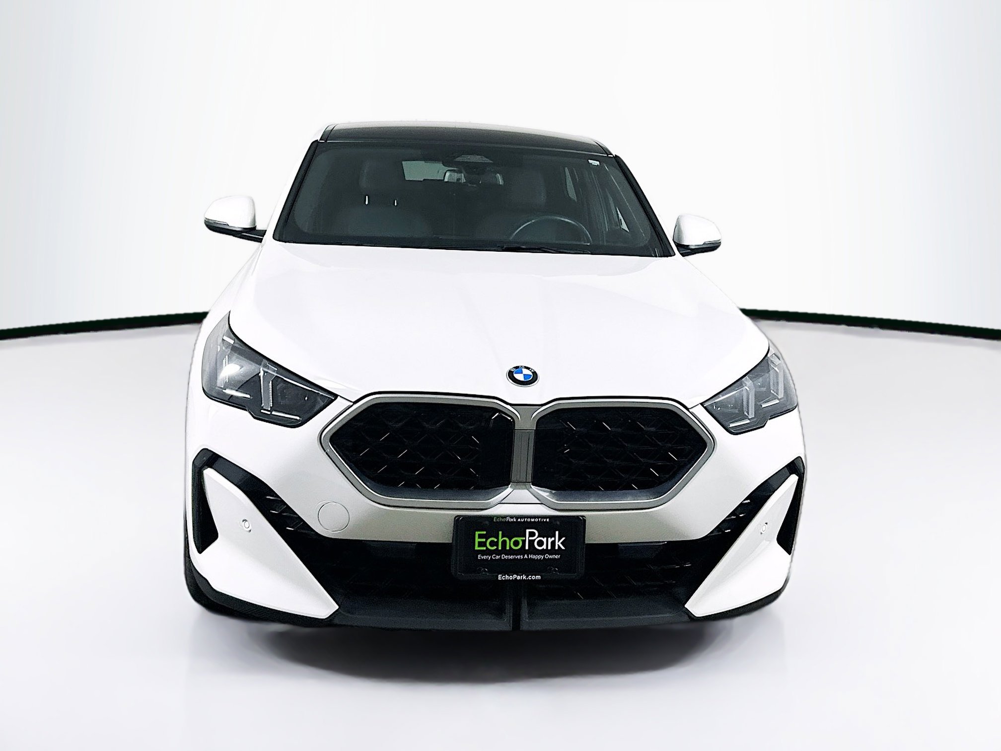 Used 2025 BMW X2 xDrive28i image 2