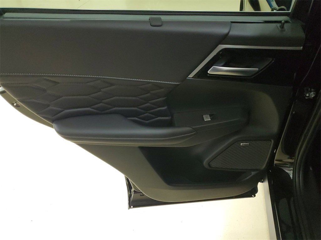 New 2025 Mitsubishi Outlander SEL image 12