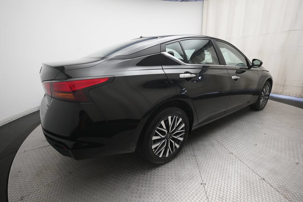 Used 2025 Nissan Altima 2.5 SV AWD/4WD image 34