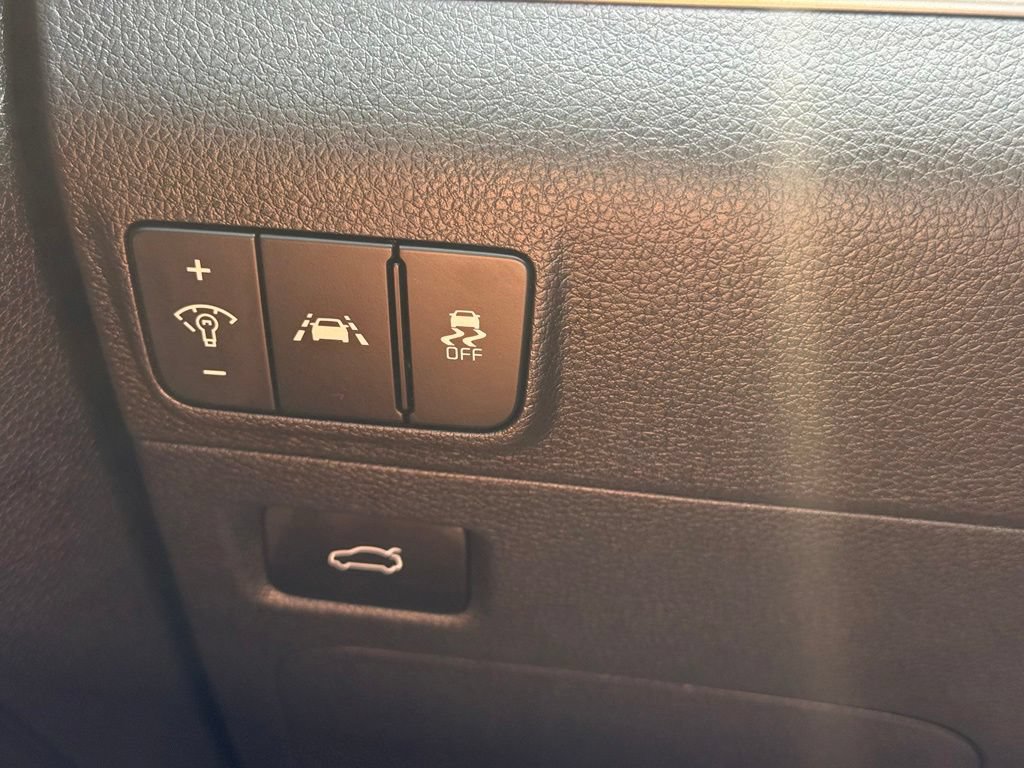Used 2022 Kia K5 GT-Line FWD image 19