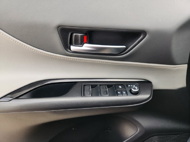Certified 2022 Toyota Venza LE AWD/4WD image 22