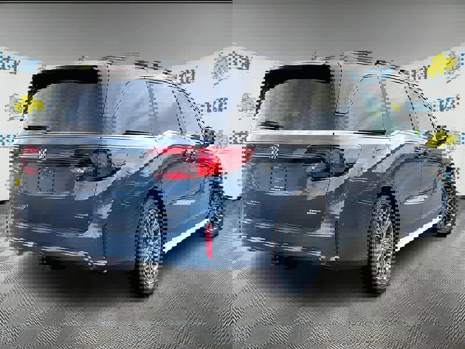 New 2026 Honda Odyssey Touring image 7