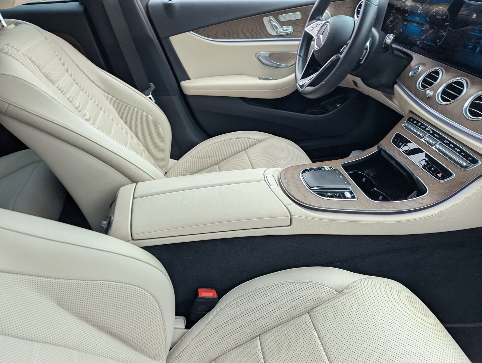 Used 2022 Mercedes-Benz E 450 4MATIC Sedan image 11