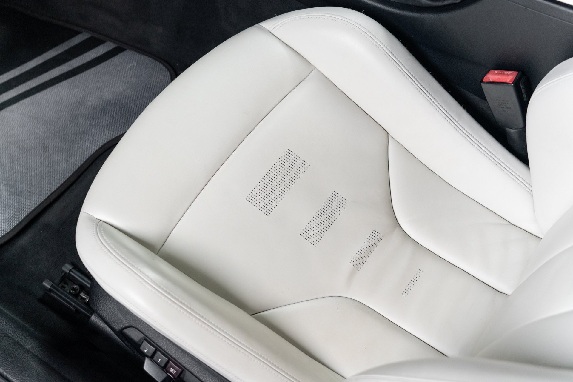 Used 2015 BMW M4 Coupe RWD image 29