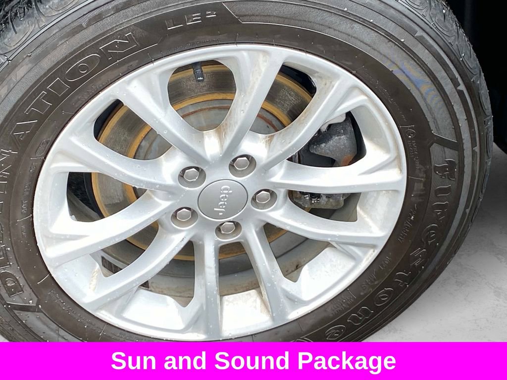 Used 2022 Jeep Cherokee Latitude Lux w/ Sun & Sound Group image 26