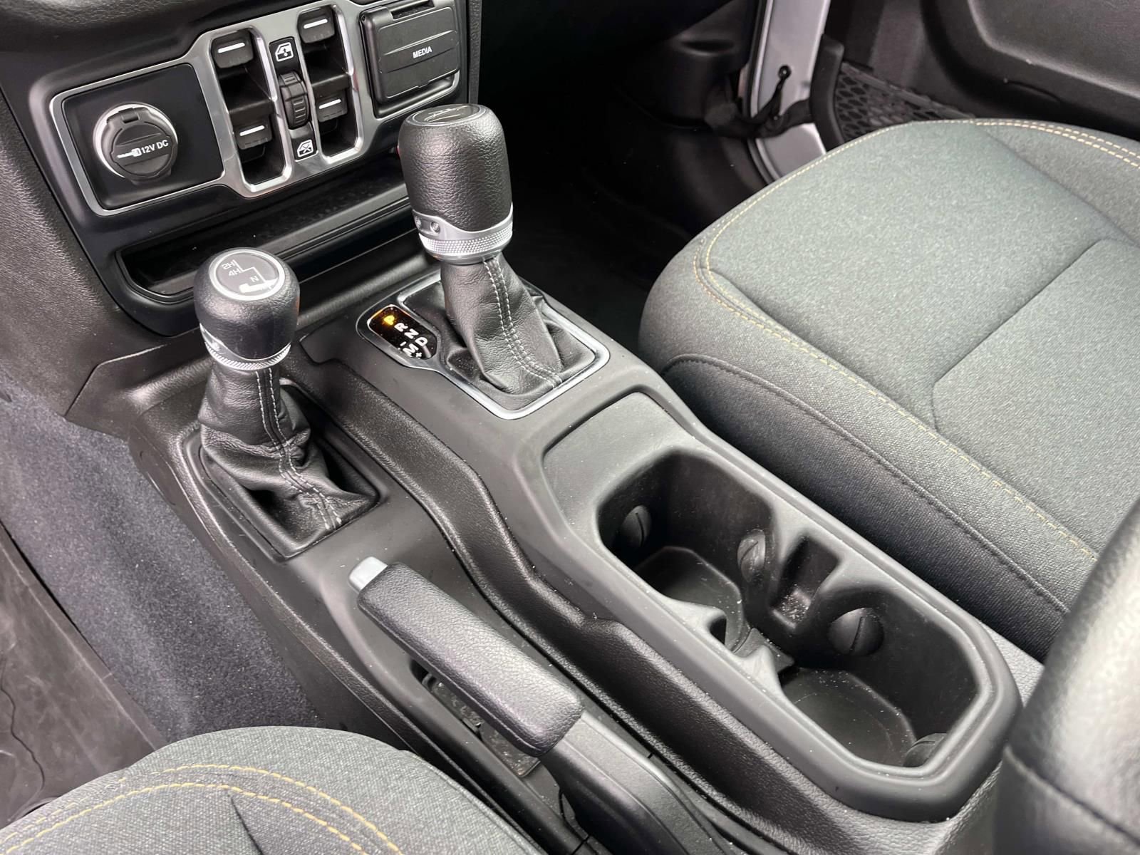 Used 2024 Jeep Gladiator Sport AWD/4WD image 30