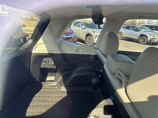 Used 2016 Subaru Forester 2.5i Touring w/ Eyesight & Navigation System image 23