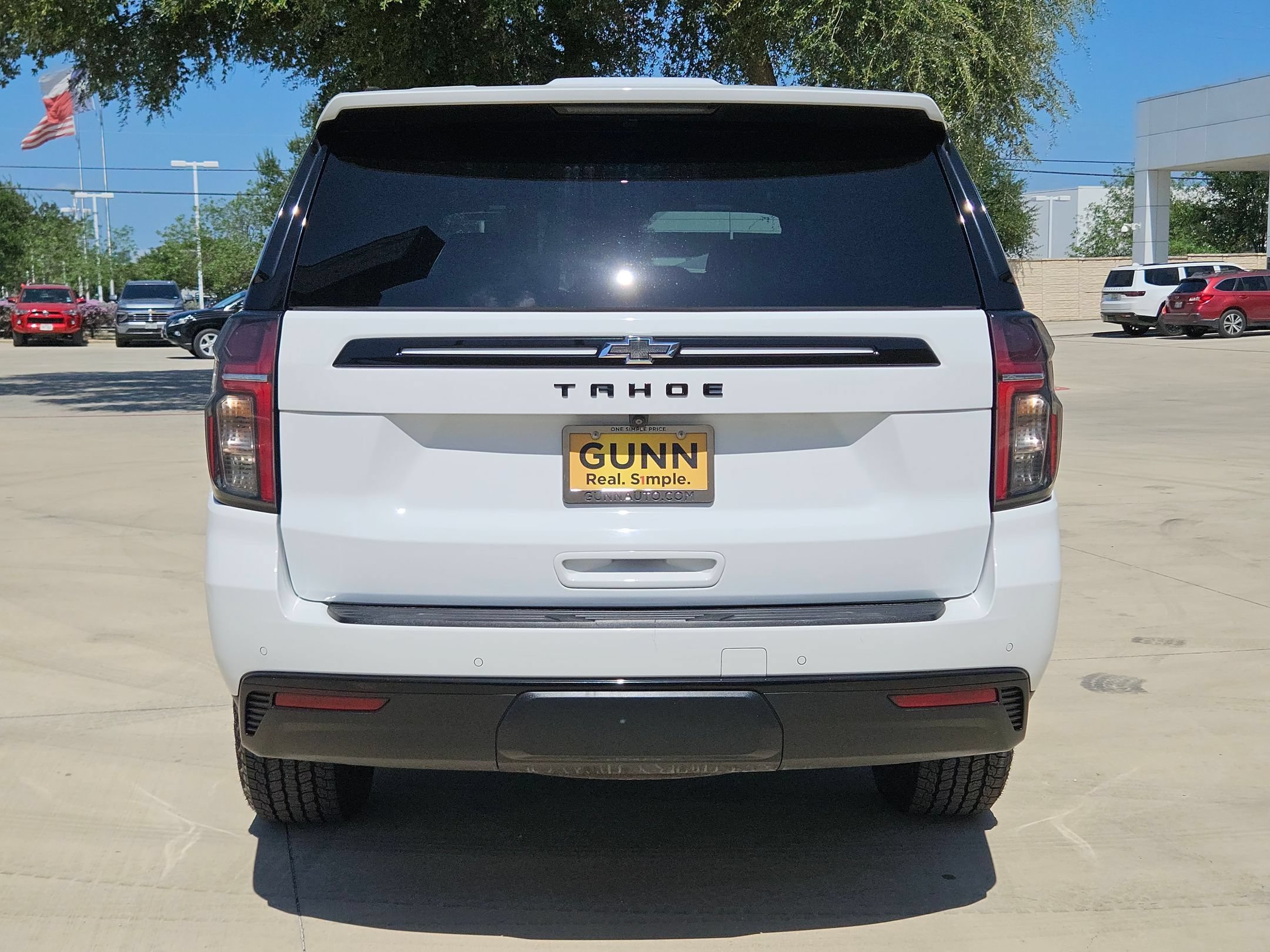 Certified 2024 Chevrolet Tahoe Z71 w/ Luxury Package AWD/4WD image 4