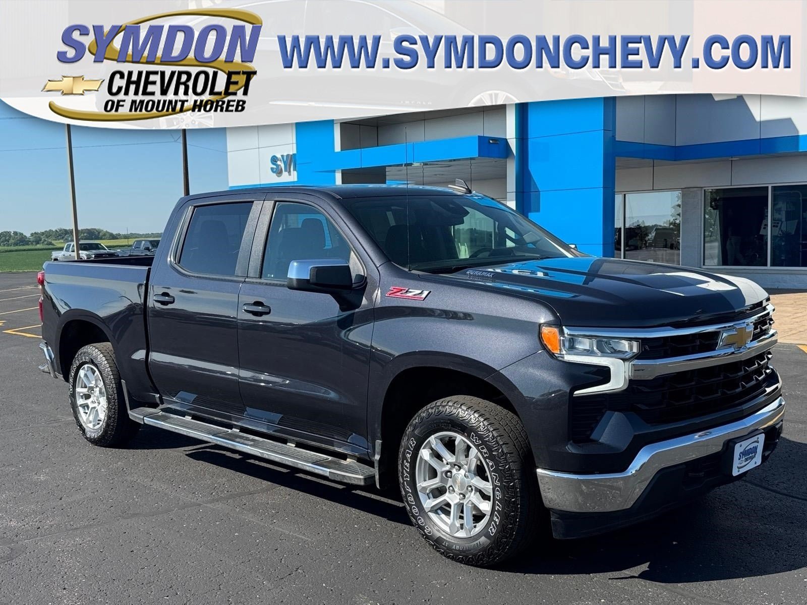 Used 2023 Chevrolet Silverado 1500 LT AWD/4WD image 1