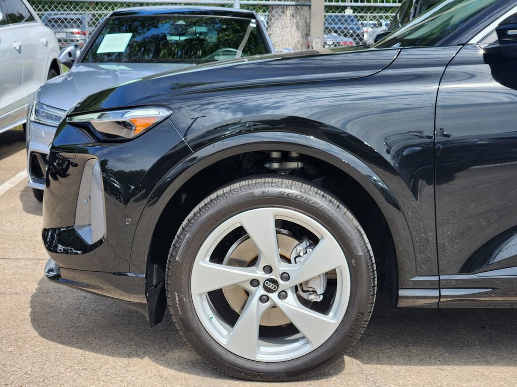 Certified 2025 Audi Q5 Premium Plus w/ Premium Plus AWD/4WD image 13