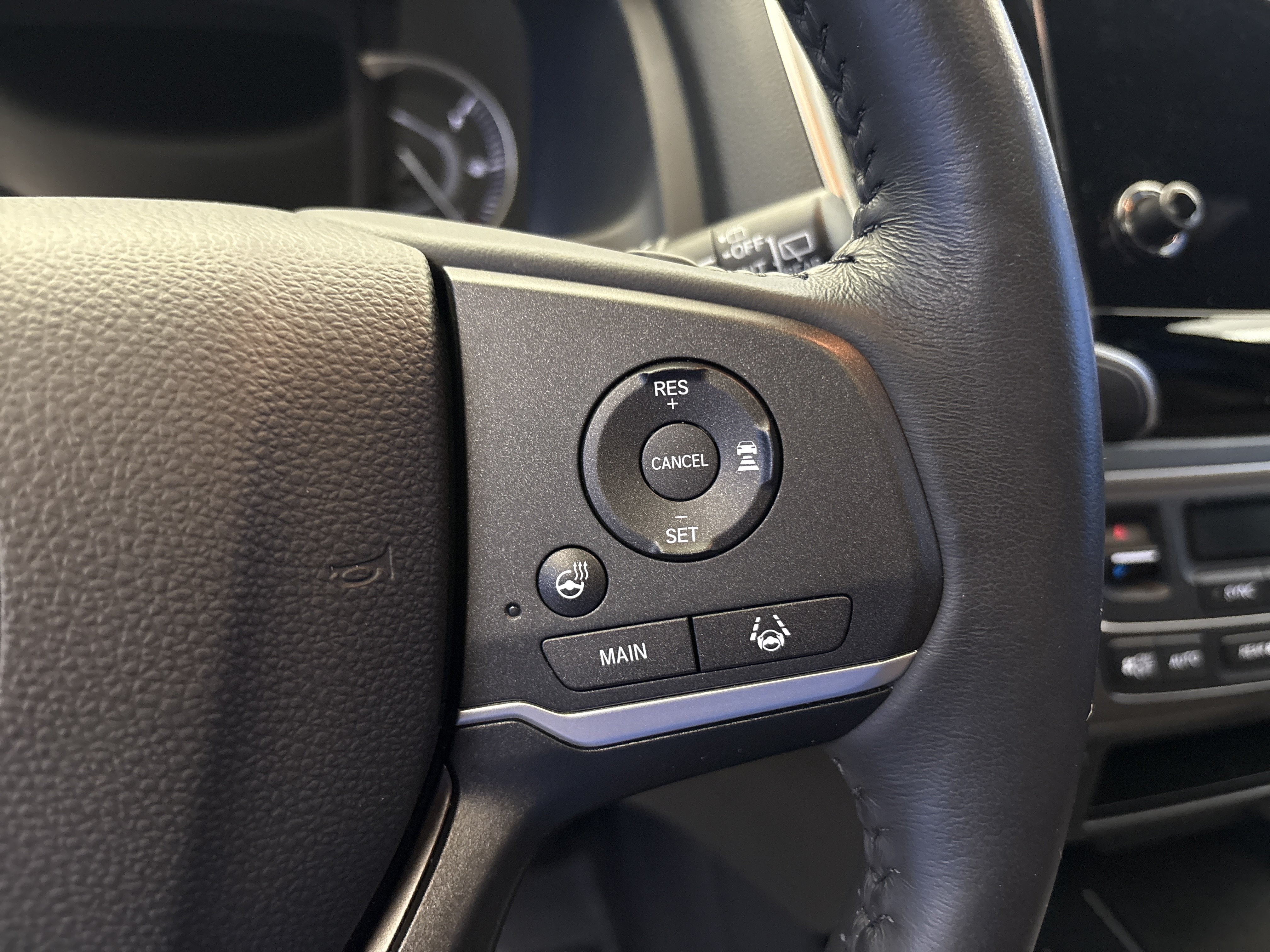 Used 2025 Honda Passport EX-L image 18