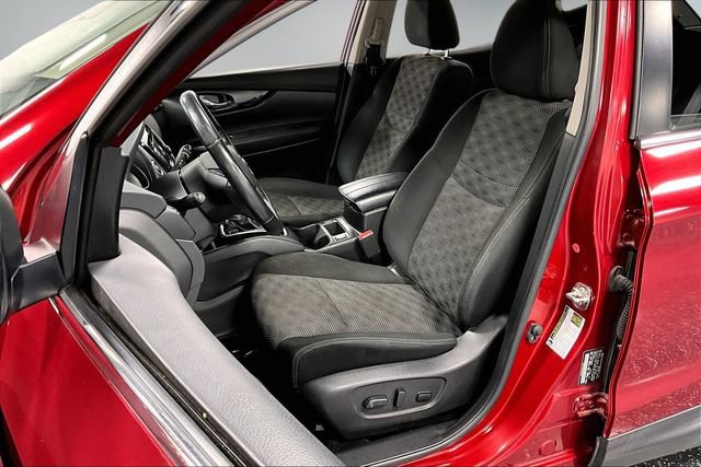 Used 2019 Nissan Rogue Sport SV w/ All-Weather Package AWD/4WD image 19