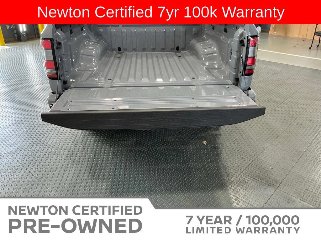 Used 2025 Nissan Frontier PRO-4X AWD/4WD image 25
