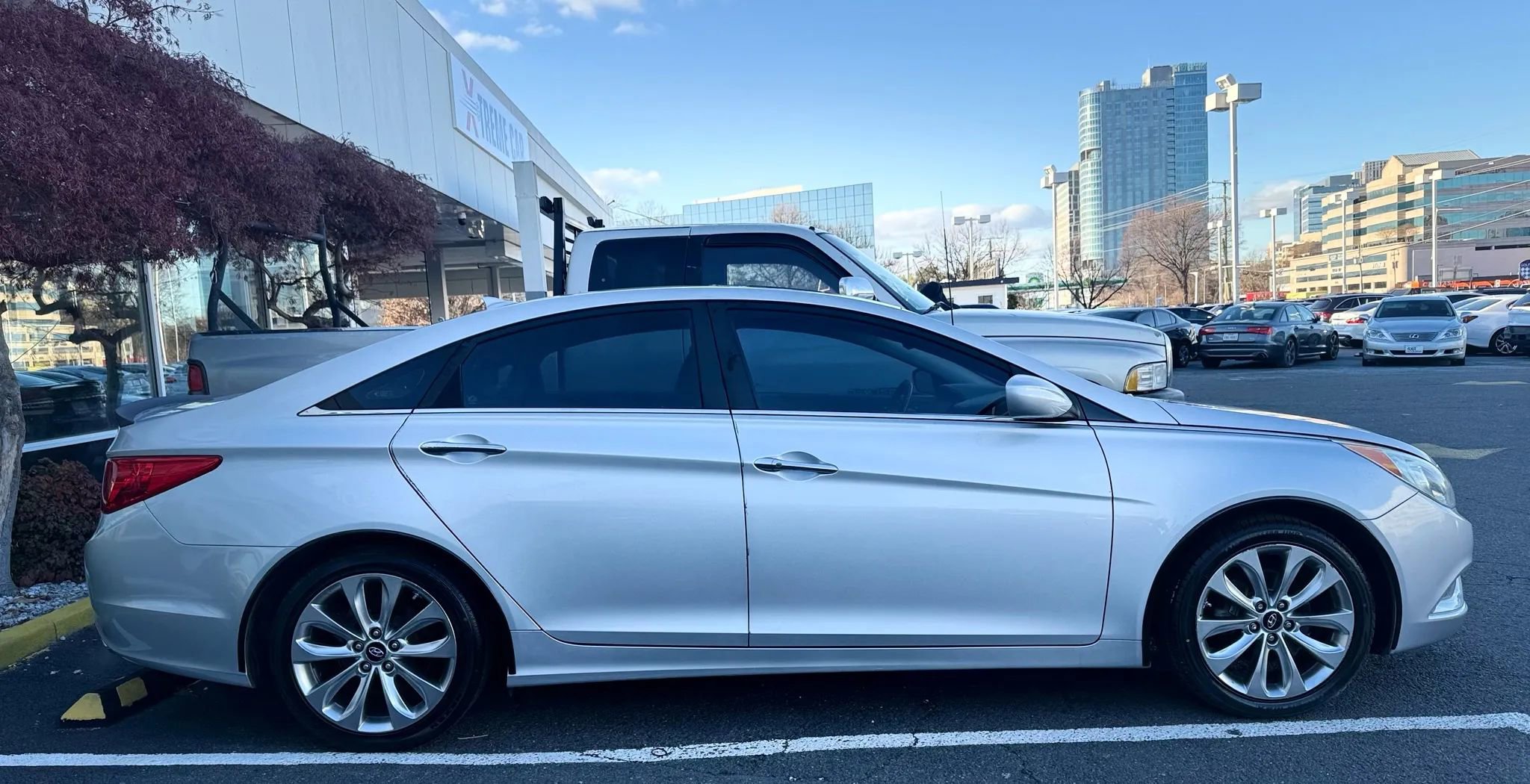 Used 2013 Hyundai Sonata SE w/ Navigation & Sunroof Pkg image 8