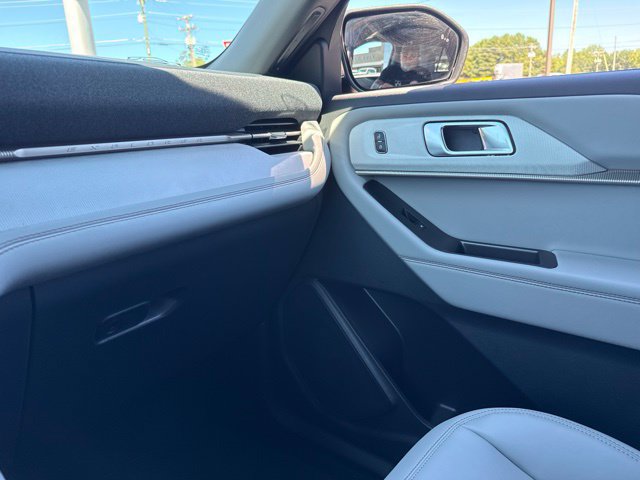 New 2027 Ford Explorer Active w/ Active Comfort Package RWD image 28