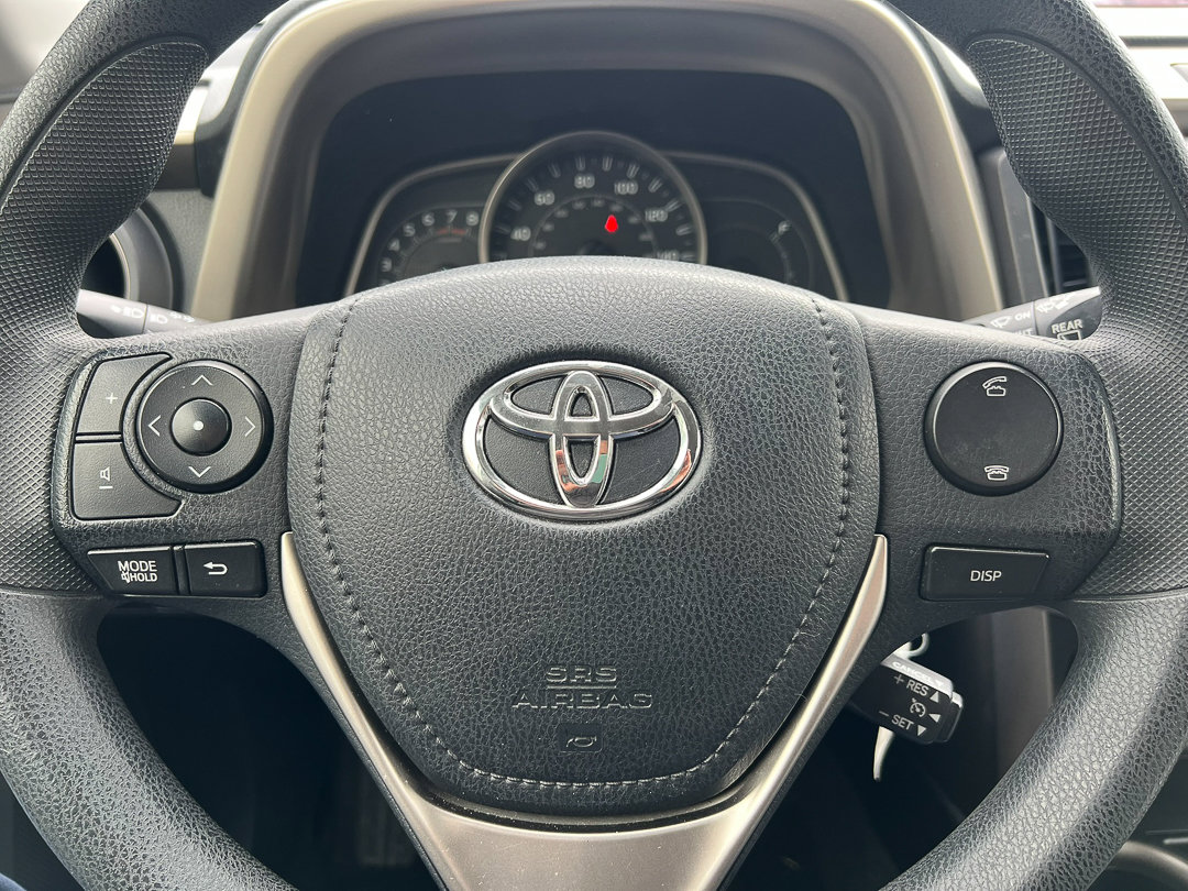 Used 2013 Toyota RAV4 LE image 15