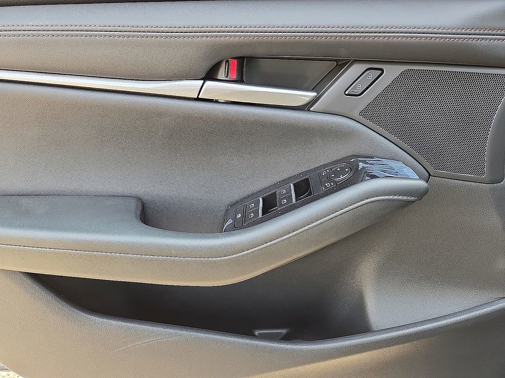 New 2026 MAZDA MAZDA3 2.5 S Sedan w/ Preferred Pkg image 18