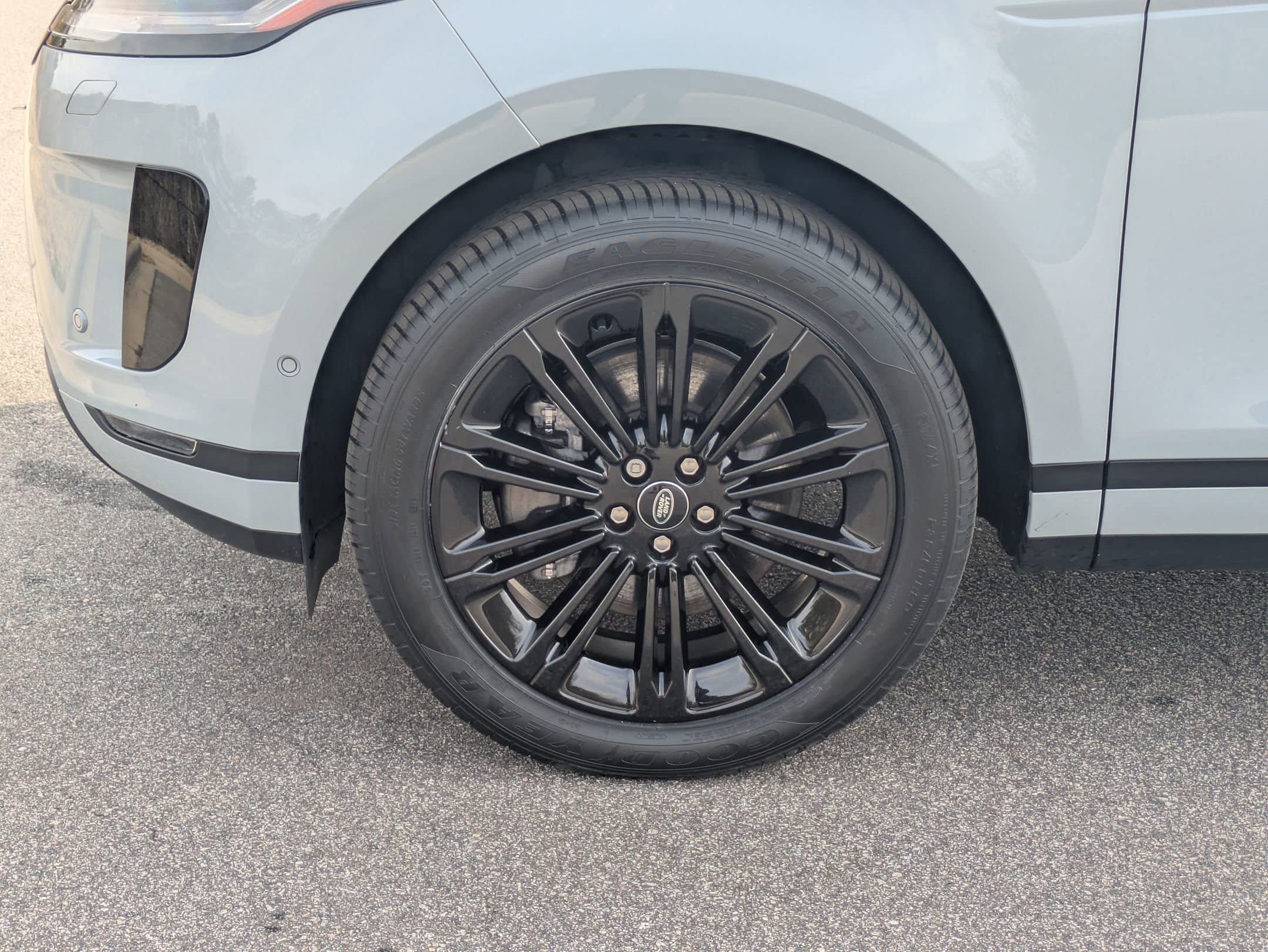 Certified 2025 Land Rover Range Rover Evoque S image 34