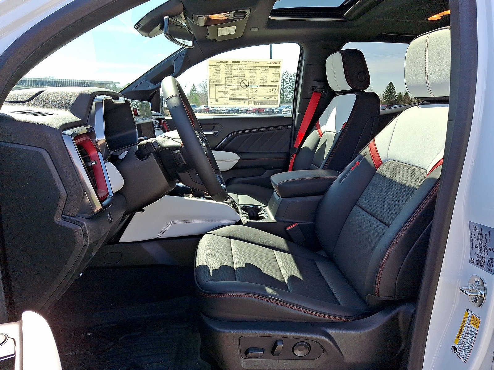 New 2025 GMC Canyon AT4 w/ AT4X Package AWD/4WD image 14