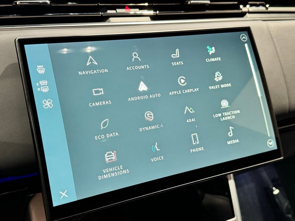 Used 2024 Land Rover Range Rover SE image 17