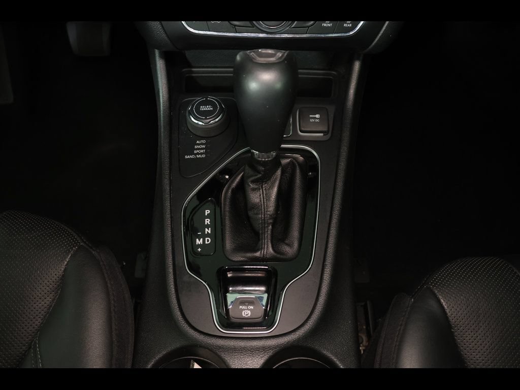 Used 2020 Jeep Cherokee Limited AWD/4WD image 11