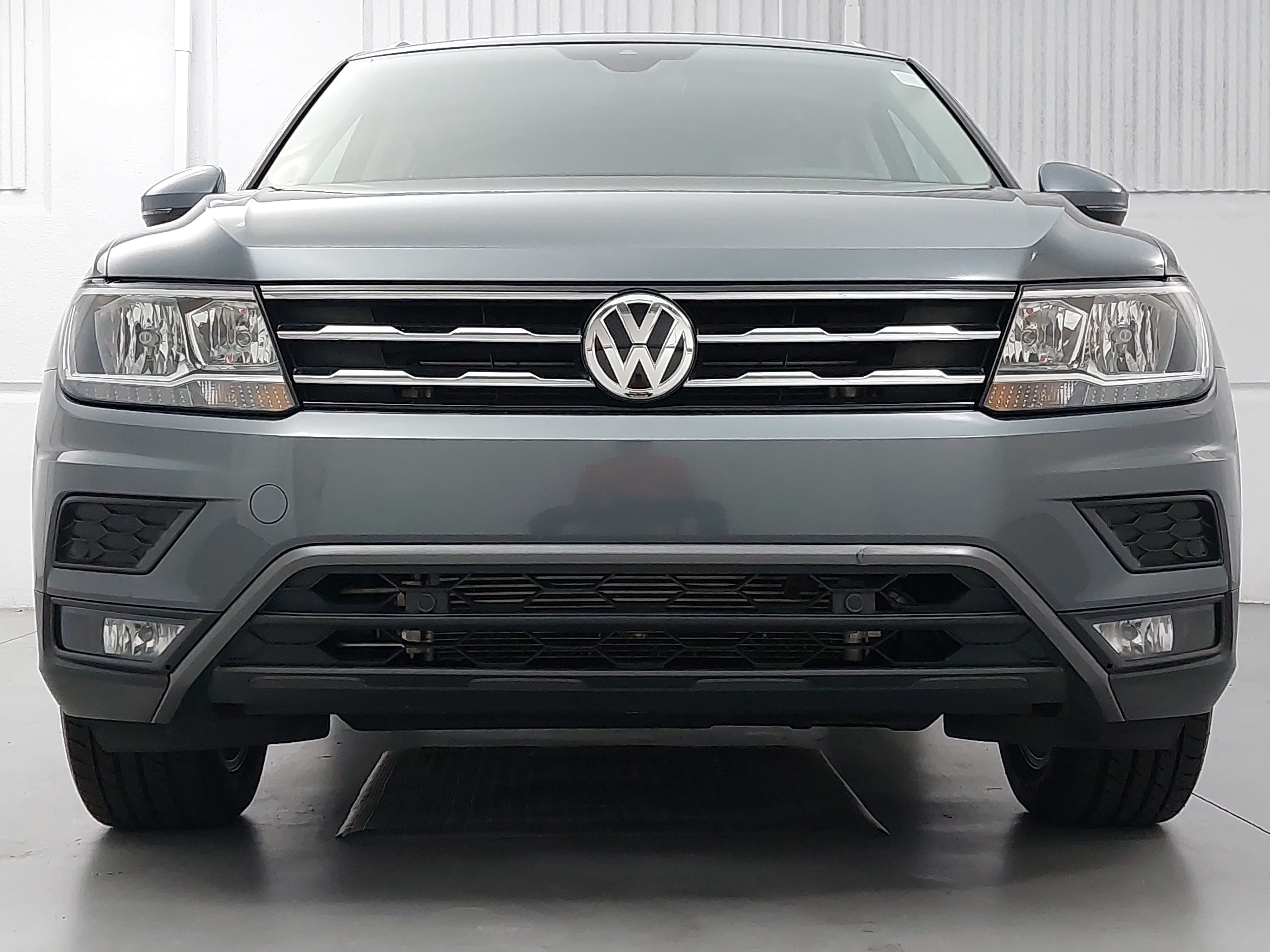 Used 2020 Volkswagen Tiguan SEL w/ 3rd Row Seat Package AWD/4WD image 10