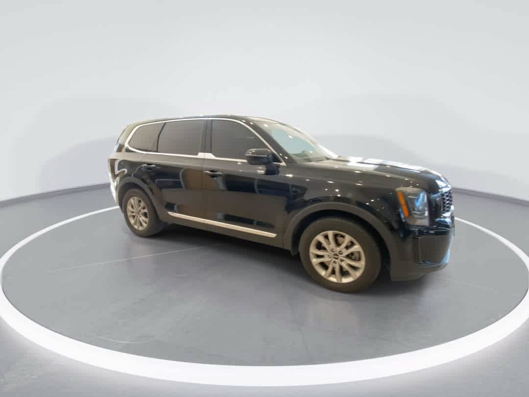 Used 2022 Kia Telluride LX AWD/4WD image 2