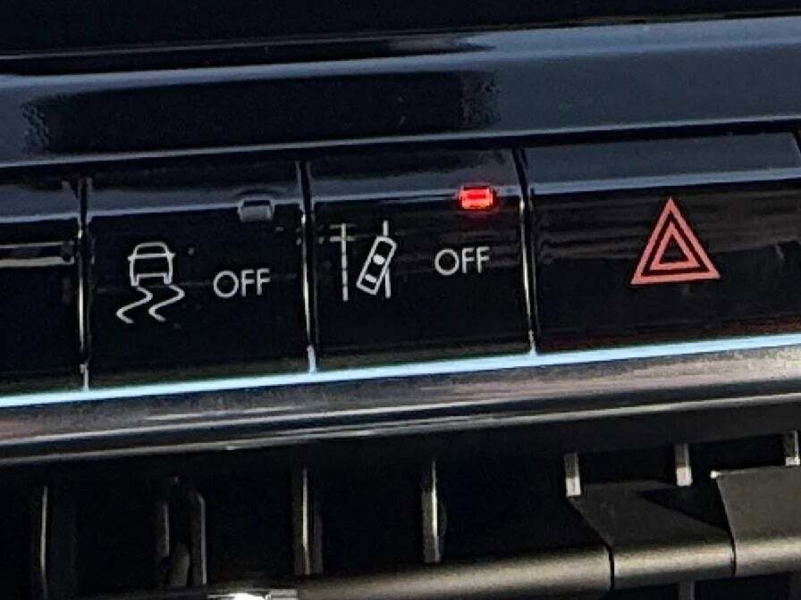 New 2026 Jeep Compass Trailhawk image 30