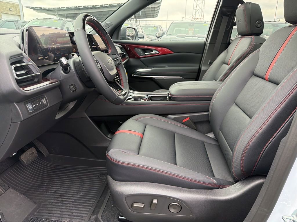 New 2026 Chevrolet Traverse RS w/ LPO, Floor Liner Package image 11